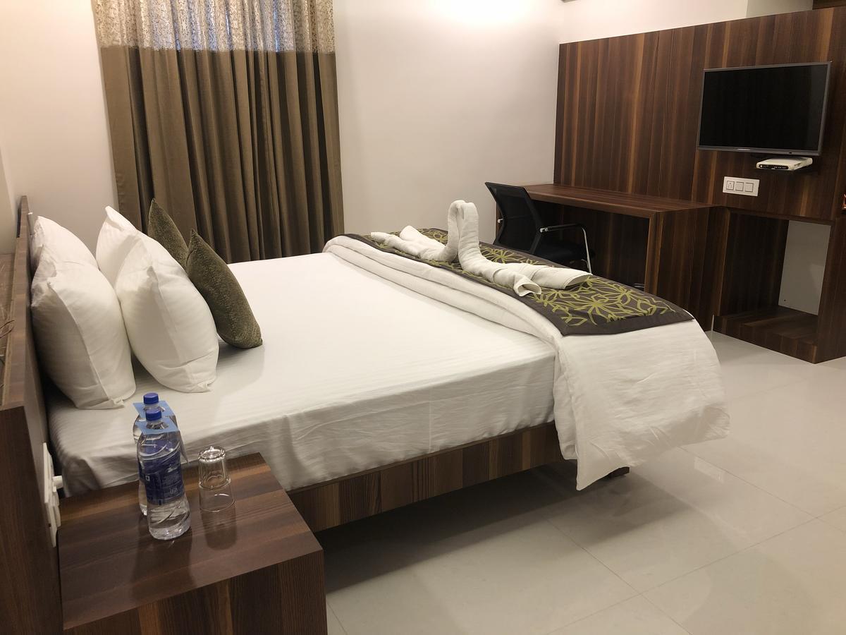 Kyriad Hotel Vijayapura By Othpl Bijāpur Extérieur photo